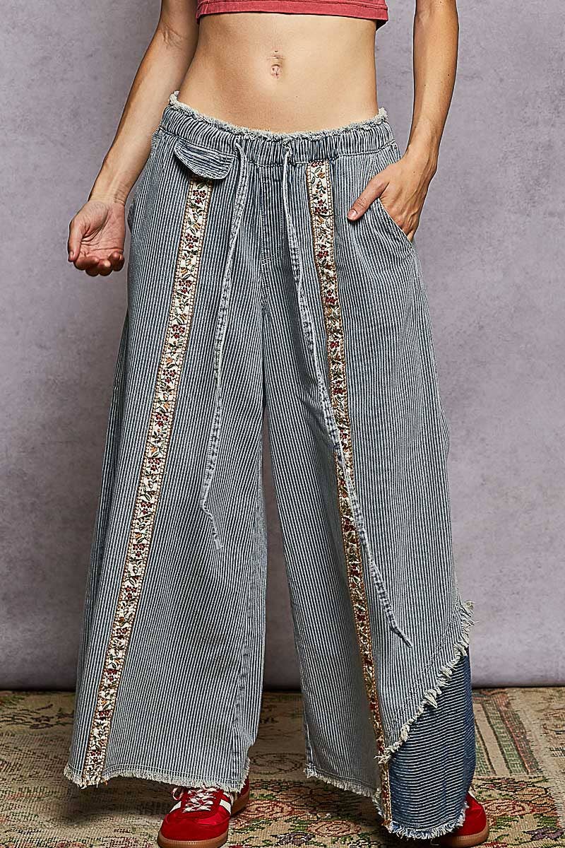 Contrast Buckle Back Floral Trim Down Woven Pants: STRIPE DENIM