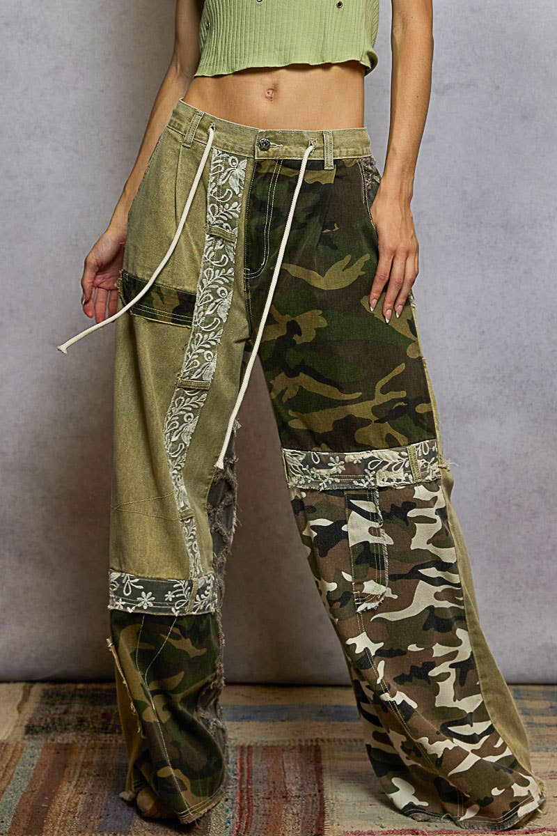 Lace-Overlay Printed Patchwork Contrast Denim Camo Waistband Pant