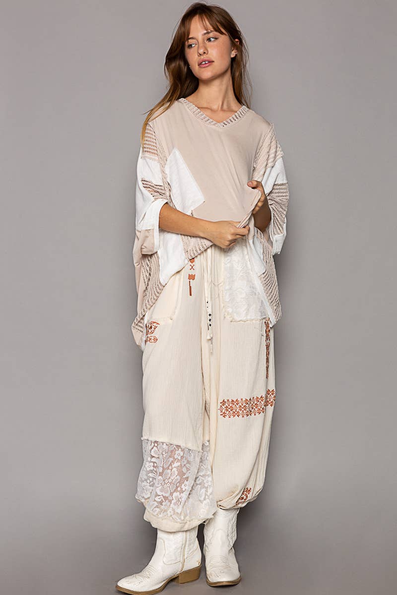 POL “THE SANDY”Oversize high low contrast fabric v-neck 3/4 sleeve top