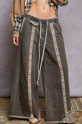 Contrast Buckle Back Floral Trim Down Woven Pants: Black / Gray distressed